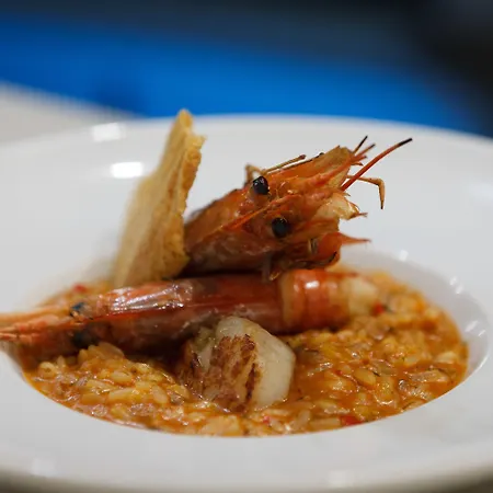 トロス ホテル 4*