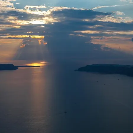 ホテル トロス 4*