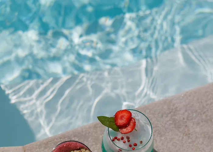 Tholos 4* Imerovigli (Santorini)