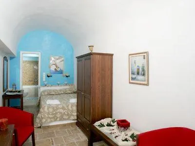 Tholos Hotell 4*