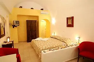 Tholos Hotell 4*