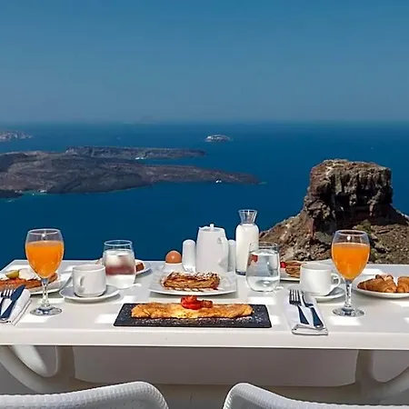 Tholos Hotell 4*
