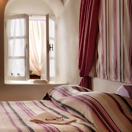 Tholos 4* Imerovigli