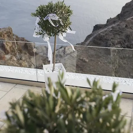 Hotel Tholos 4*