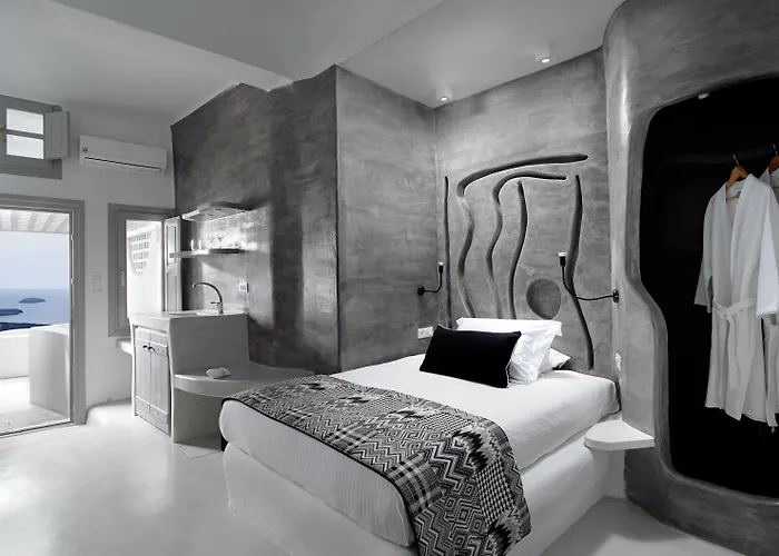 Tholos 4* Imerovigli (Santorini)