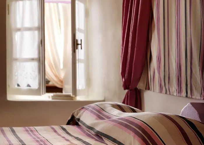 Tholos 4* Imerovigli (Santorini)